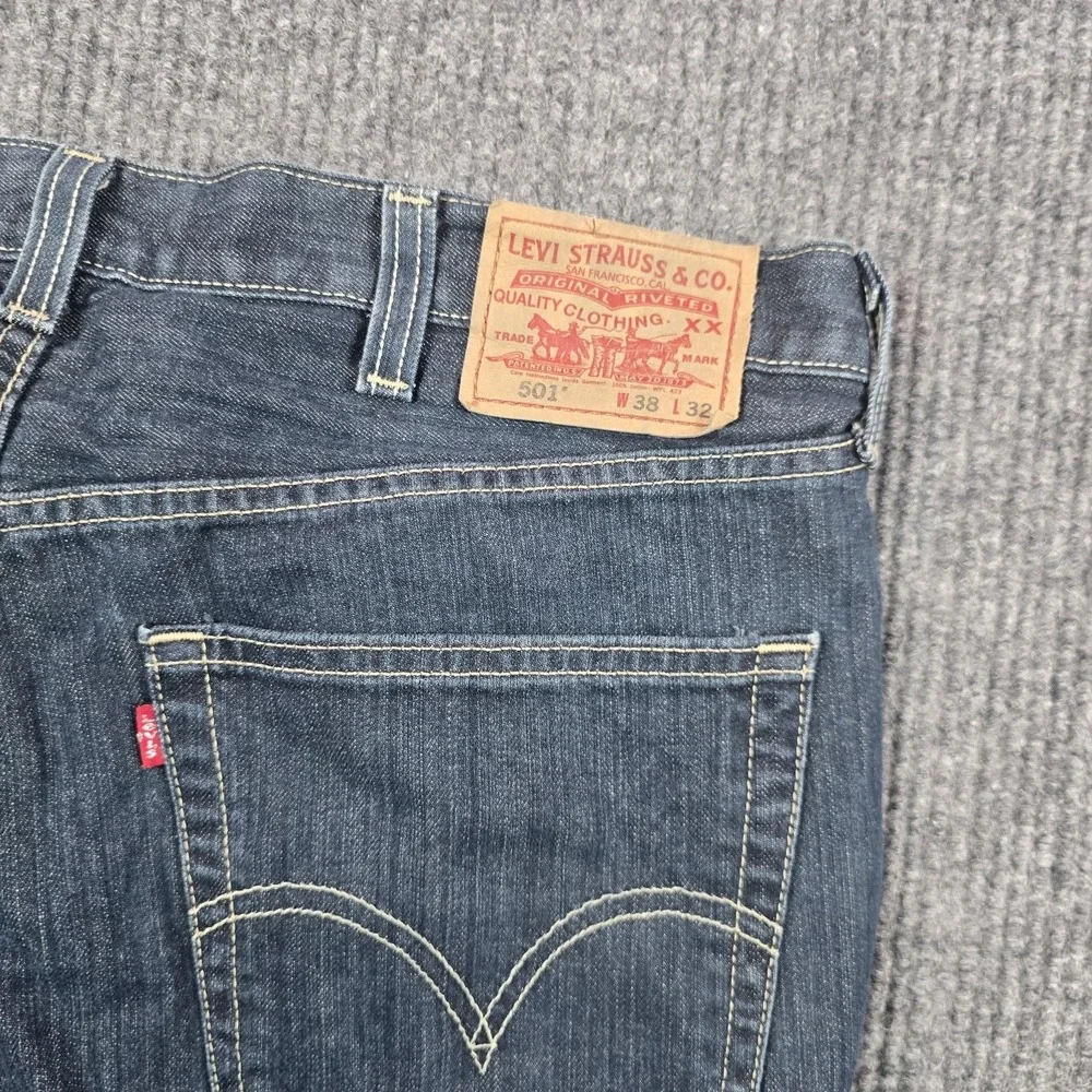 Levi's 501‎ Jeans Mens 38x32 Blue Straight Leg Regular Button Fly Denim